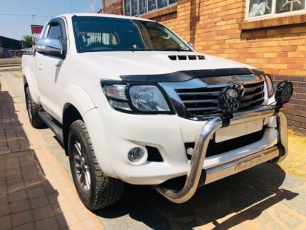 2015 Toyota Hilux 3.0D-4D Xtra Cab Raider Legend 45