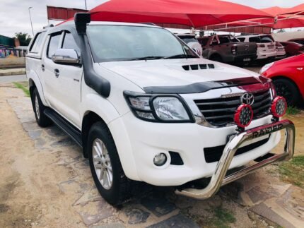 2014  Toyota Hilux 3.0D-4D Double Cab Raider