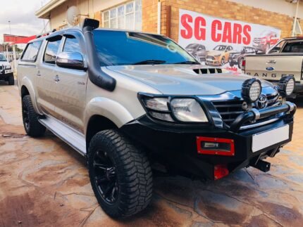 2015  Toyota Hilux 3.0D-4D Double Cab Raider Legend 45